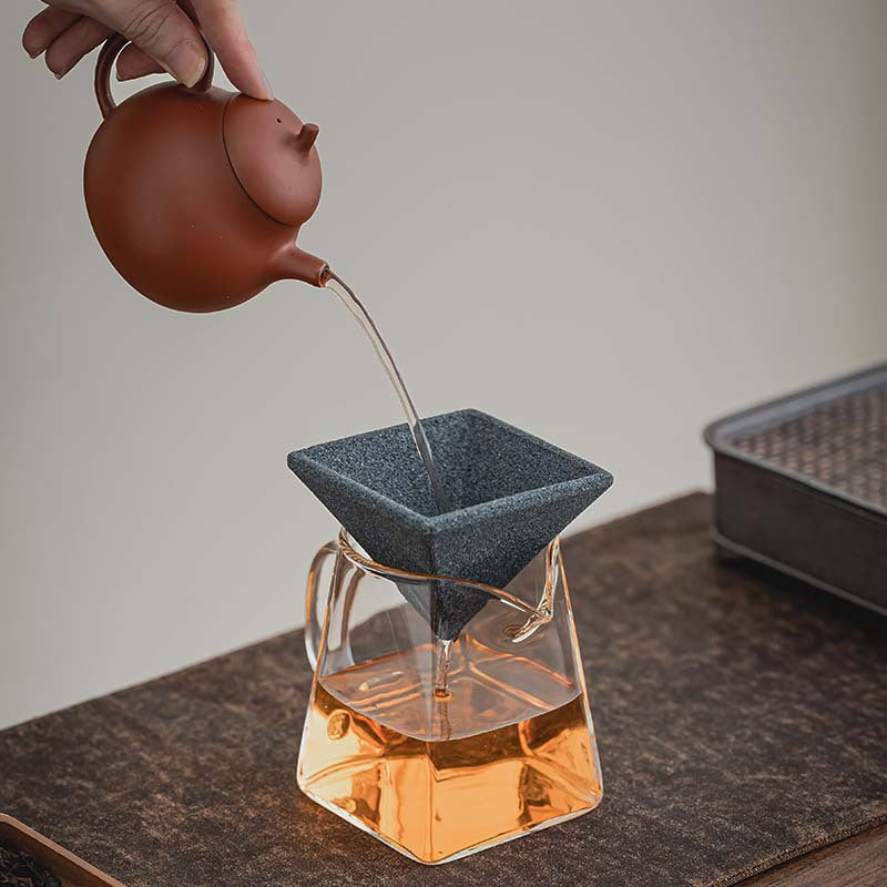 ピラミッド型 セラミック茶こし｜受け皿・スタンドタイプ
