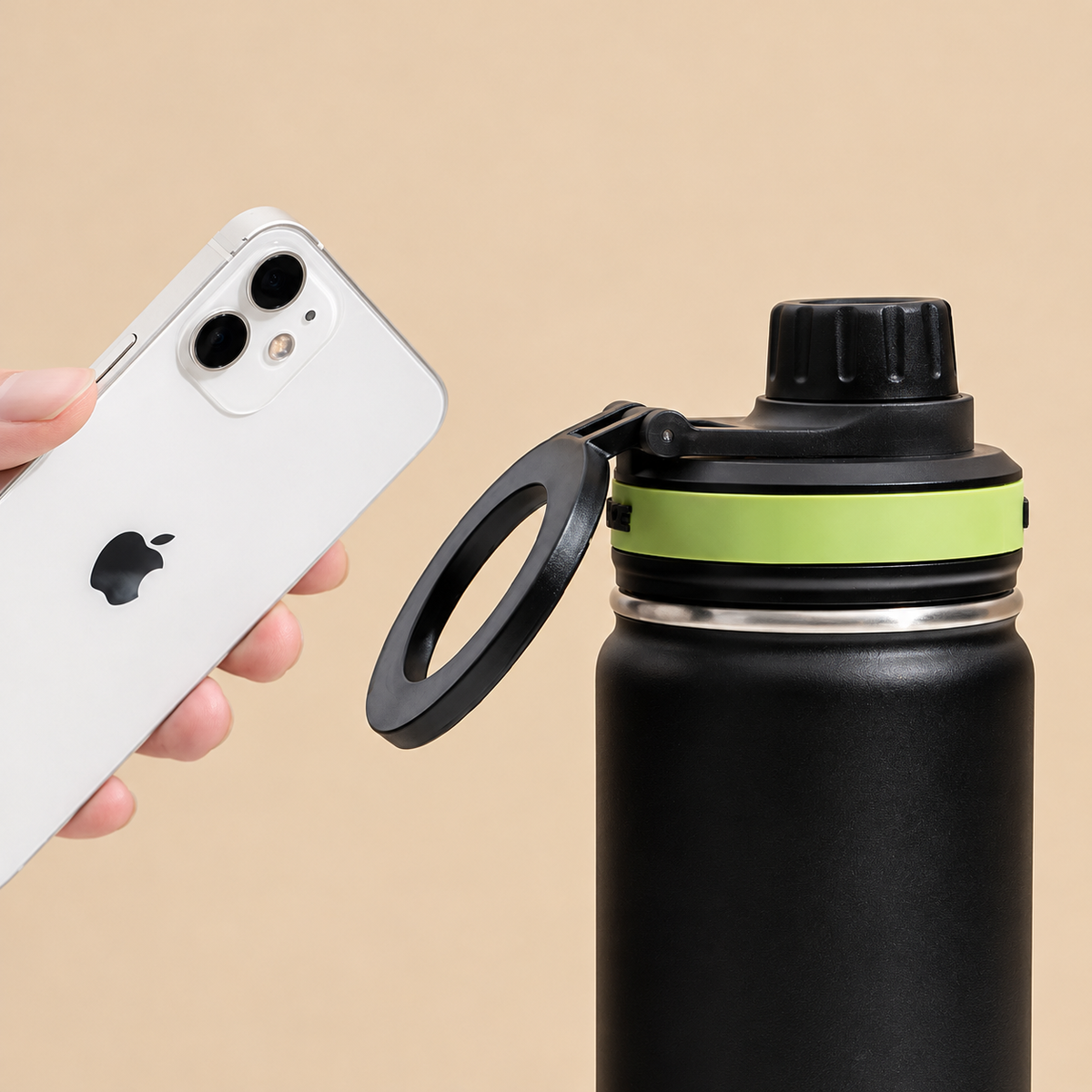 マグネットリングへのスマートフォン装着