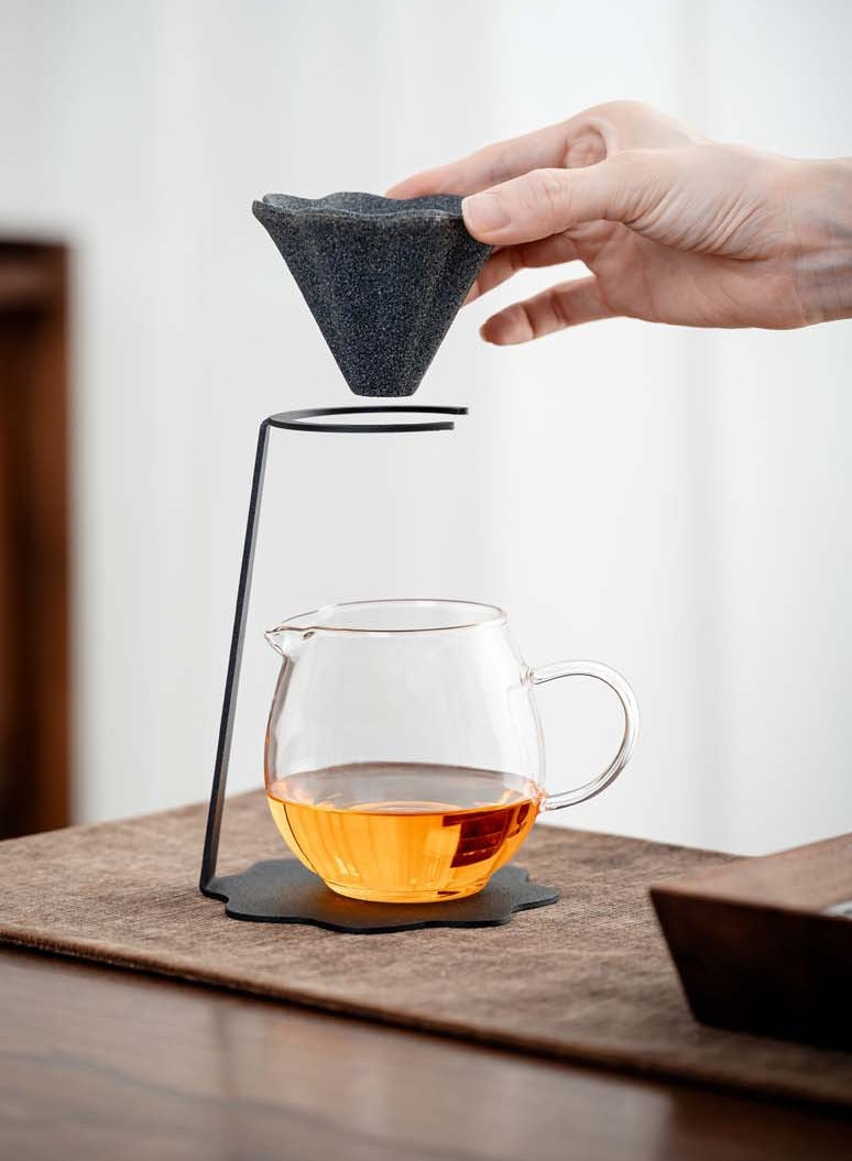 花形セラミック茶こし｜スタンド・ガラスピッチャーセット 商品写真・使用例