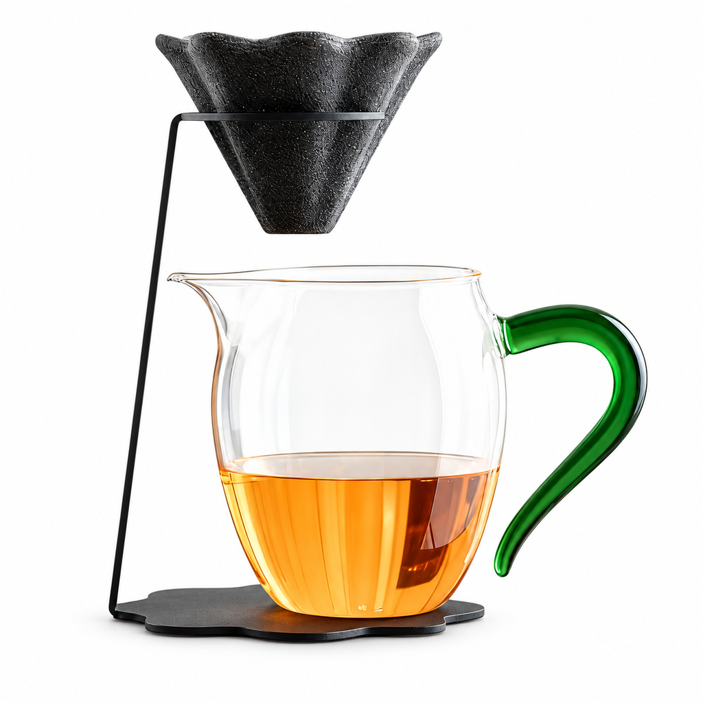 花形セラミック茶こし｜スタンド・ガラスピッチャーセット スタンドセット＋グリーン持ち手ピッチャー 白背景