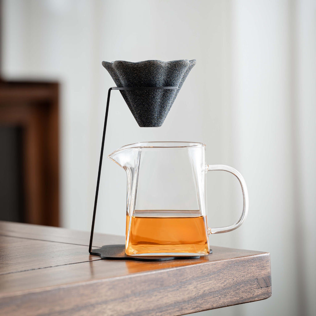 花形セラミック茶こし｜スタンド・ガラスピッチャーセット 商品写真・使用例