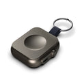 Apple Watch用 マグネット式携帯充電器 1,200mAh ガンメタル・白背景